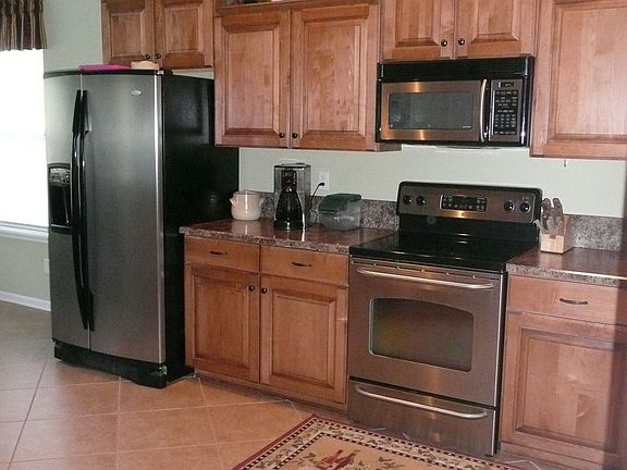2nd image of 1806 Hollow Glen Dr