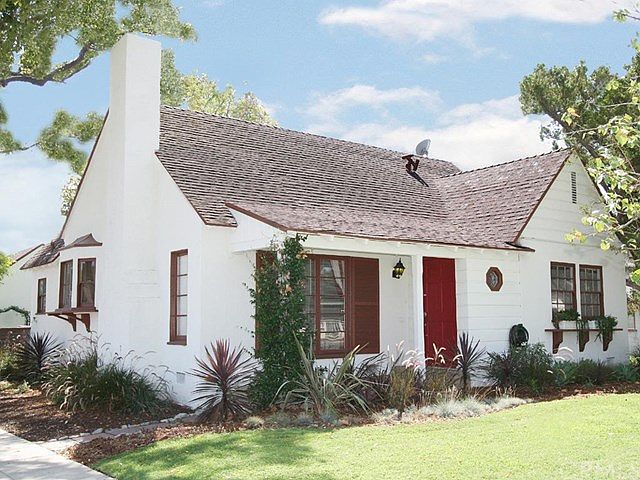 1st image of 10444 Cumpston St