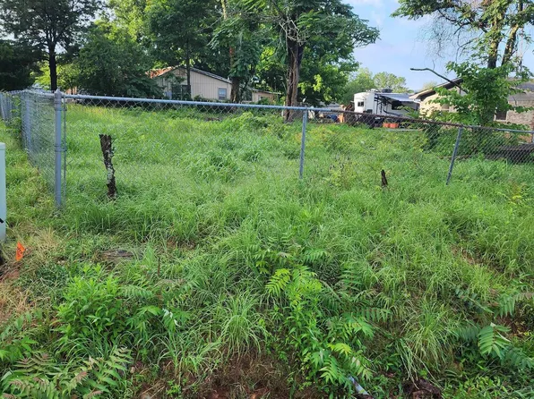 1101 S 10th St, Mena, AR 71953