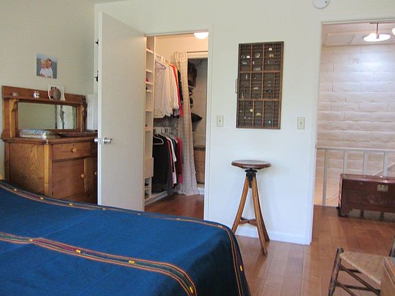 5th image of 451 Dela Vina Ave APT 306