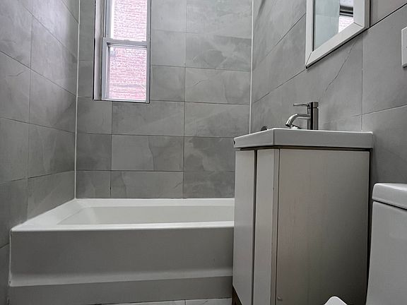4th image of 55 Lincoln St #1O3