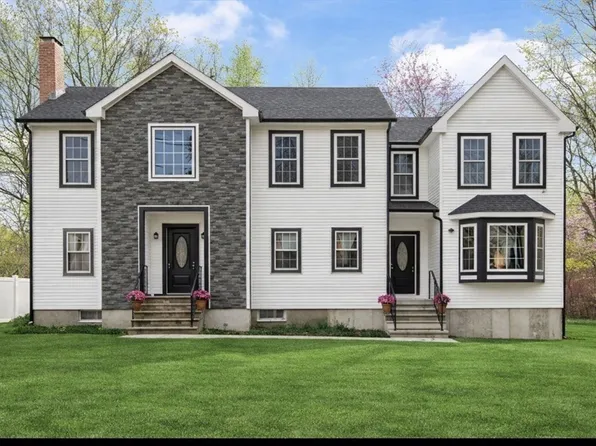 313 South St, Reading, MA 01867
