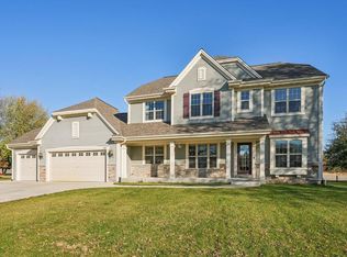 1405 Country Club Ln, Watertown, WI 53098