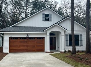 624 S 12th St, Fernandina Beach, FL 32034