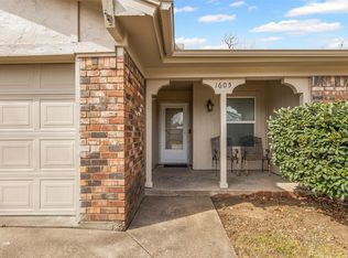 1605 Morningside Dr, Cleburne, TX 76033