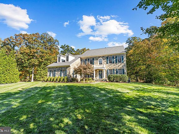 2nd image of 6401 Noble Rock Ct