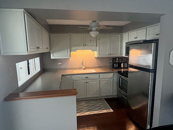 4th image of 935 8th Ave APT 2-3