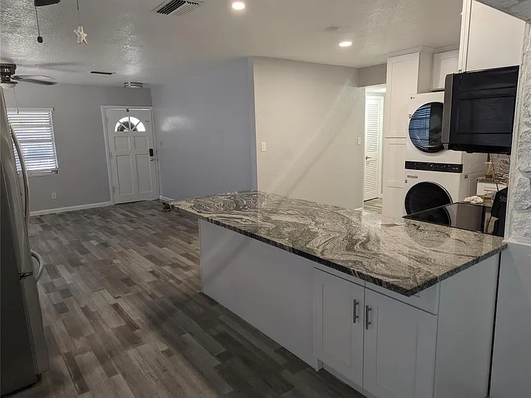 206 N Gunlock Ave — Photo 2