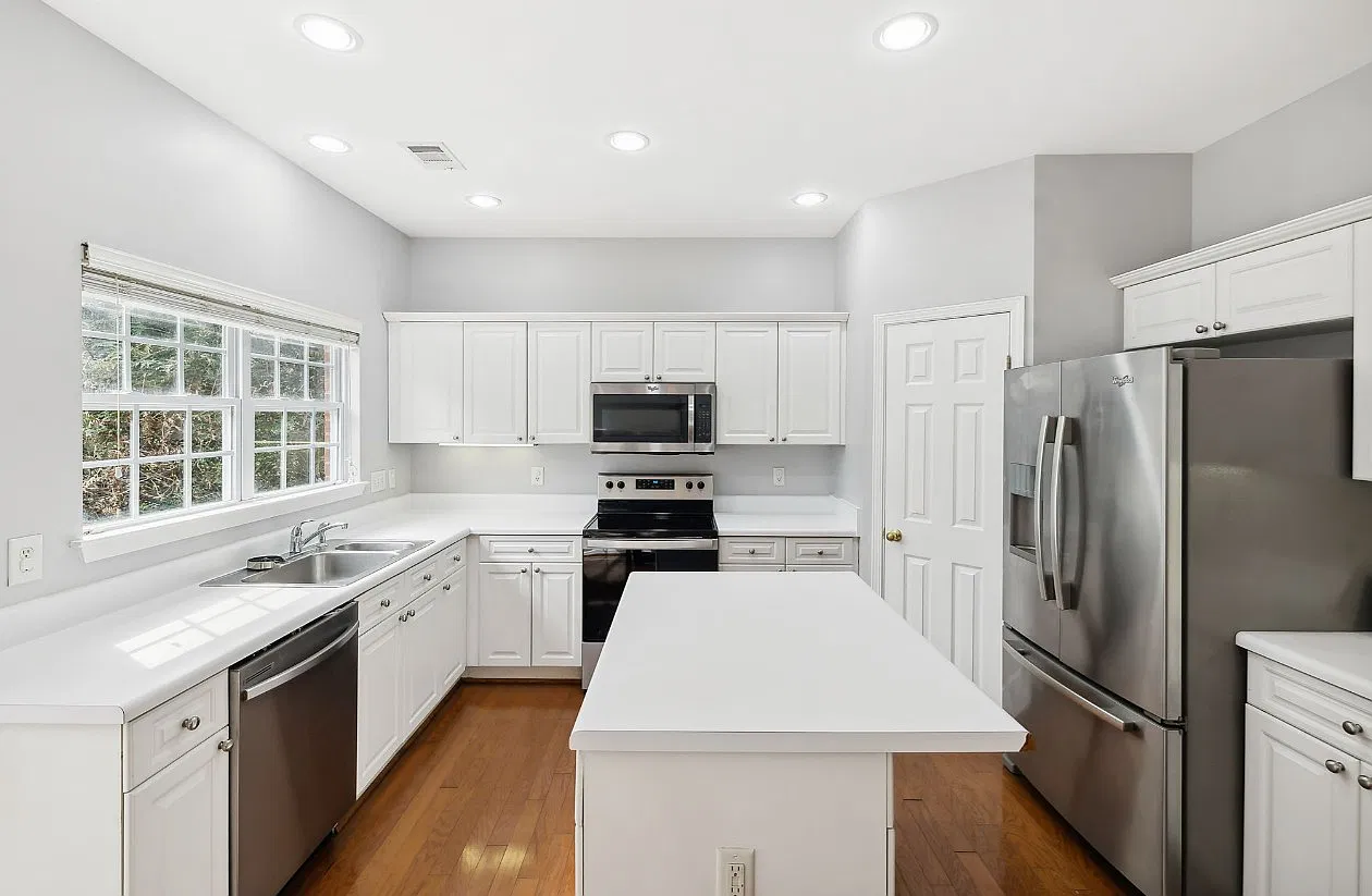 1508 Chestnut Springs Rd — Photo 4
