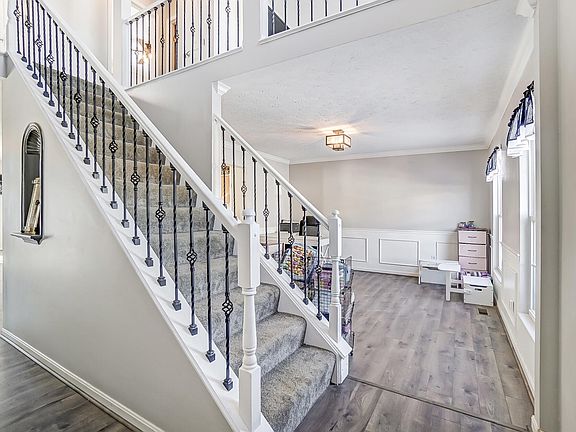 5th image of 1170 Thornberry Ct