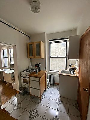 5th image of 210 1st Ave #6
