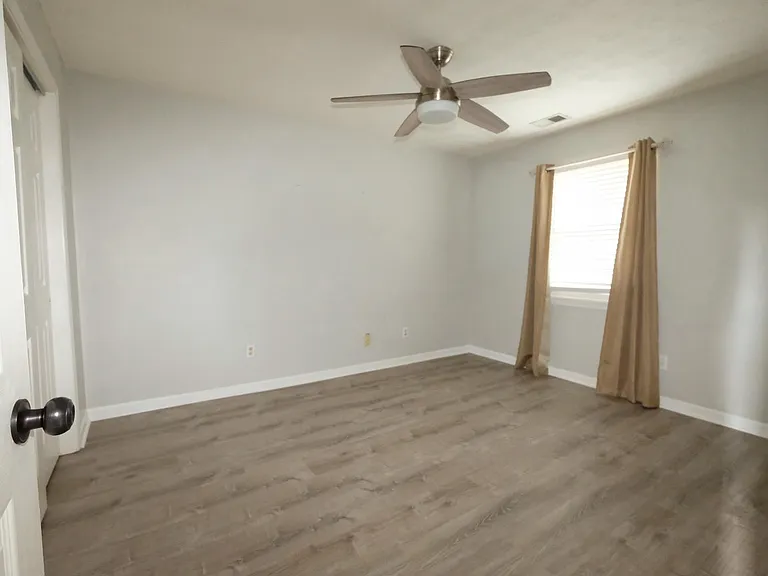 2520 Crusaders Way — Photo 7
