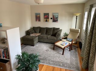 17-19 Linden St #1, Winchester, MA 01890