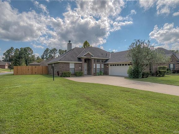 3rd image of 301 Haguewood Cir