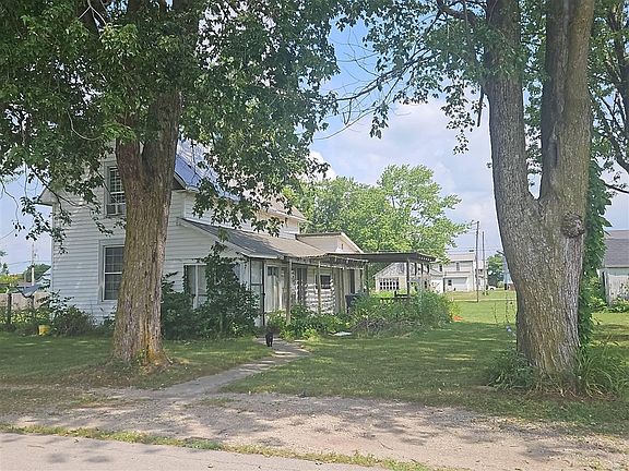3rd image of 311 E Division St