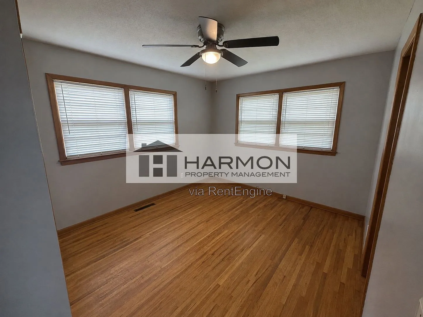 3 bed, 1.0 bath, 1101 sqft, $1,095 — Photo 3