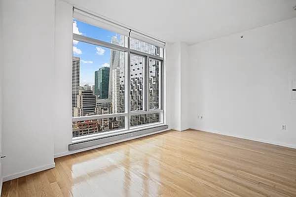 1st image of 18 W 48th St APT 28D