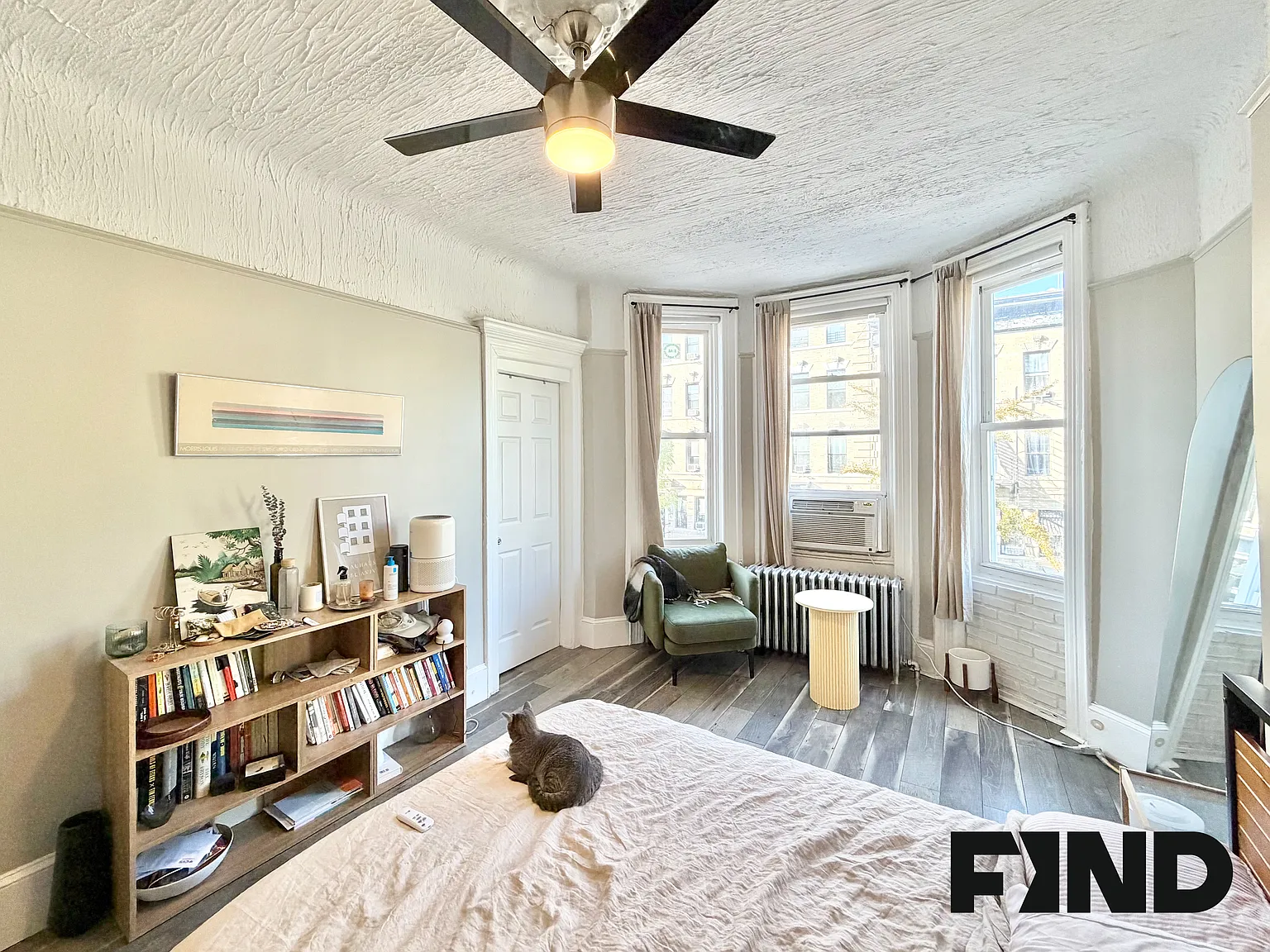 686 Lincoln Place — Photo 2
