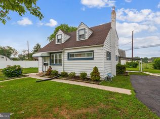 1300 Wyndale Ave, Bristol, PA