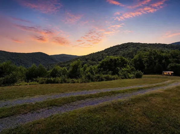 5855 Jollett Rd, Elkton, VA 22827