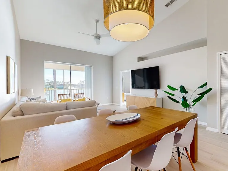 350 Robin Hood Cir #202 — Photo 6