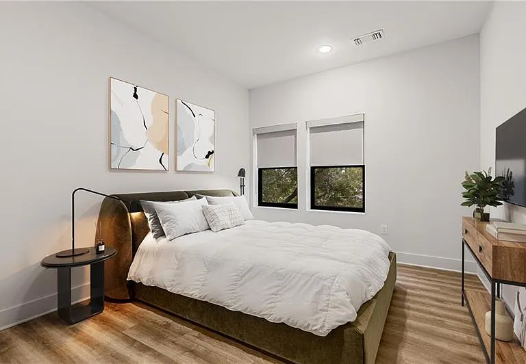 112 Rogers St NE #303 — Photo 3