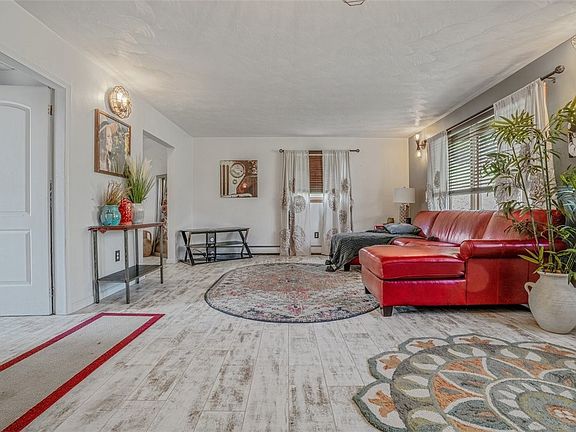 3rd image of 4404 Finleyville Elrama Rd