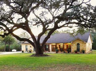 4443 Highway 90, Alleyton, TX 78935