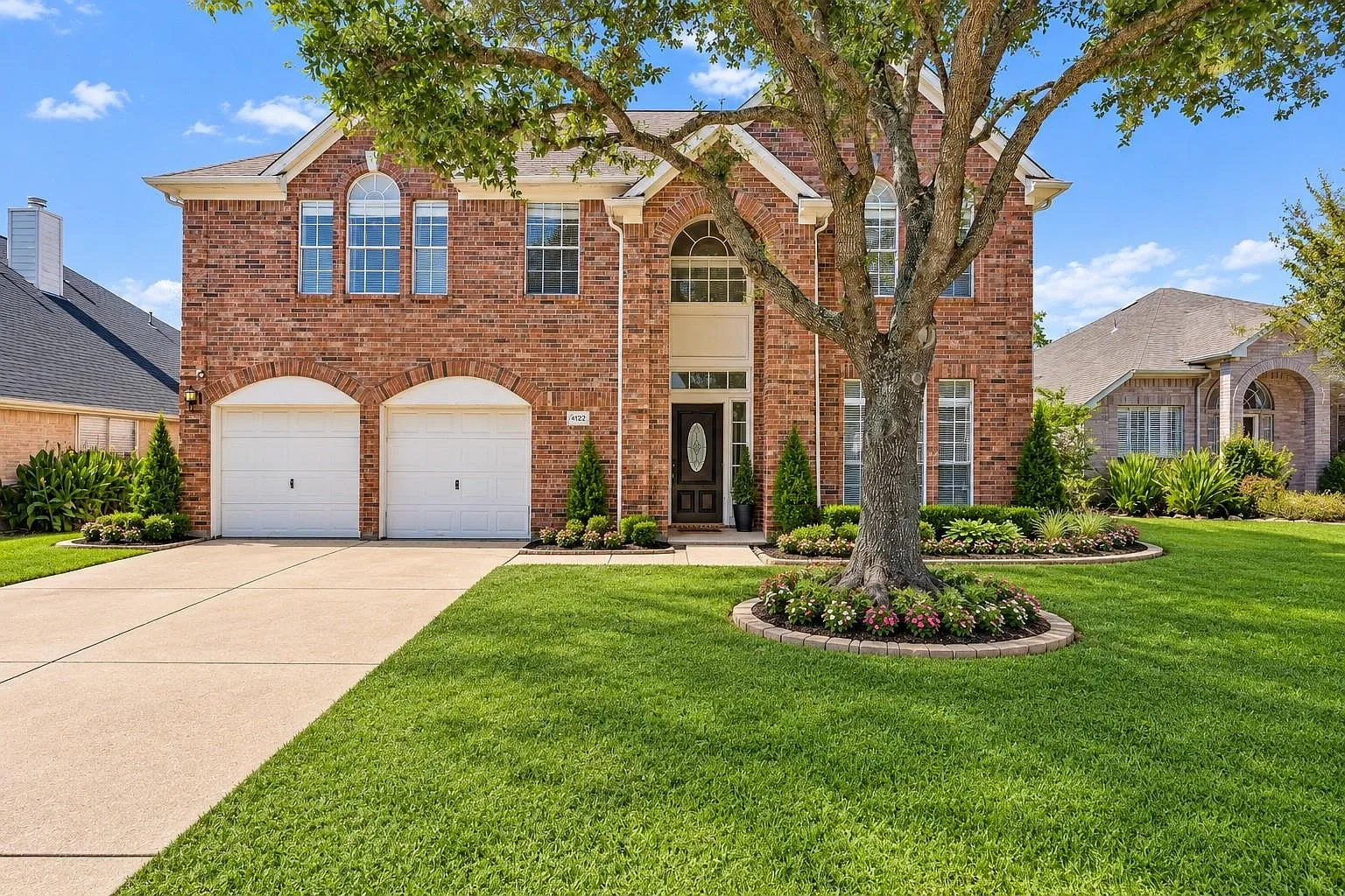 5 bed, 3.5 bath, 3013 sqft, $2,900 — Photo 1