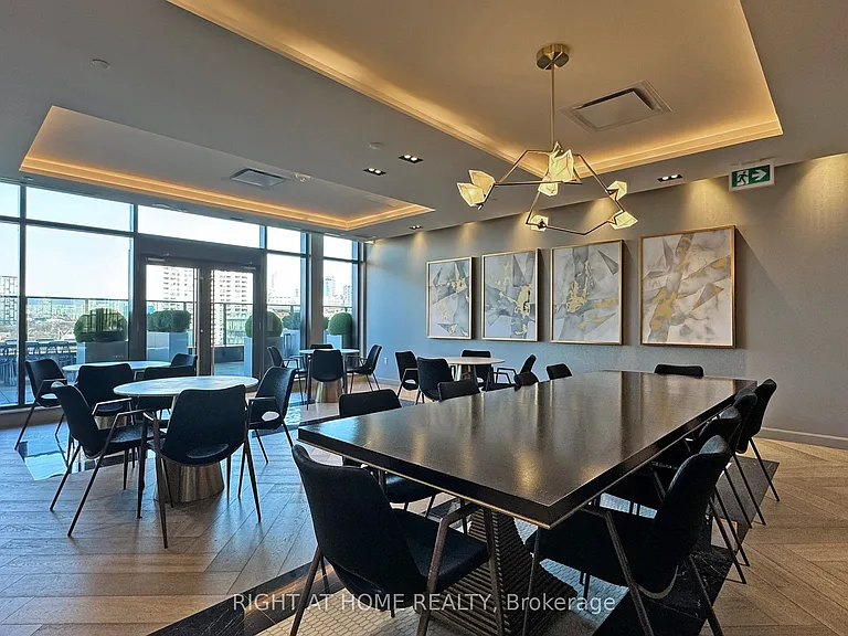 330 Richmond St W #209 — Photo 33