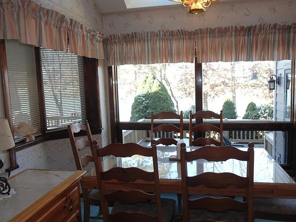 5th image of 31 Ski Harbor Dr #31