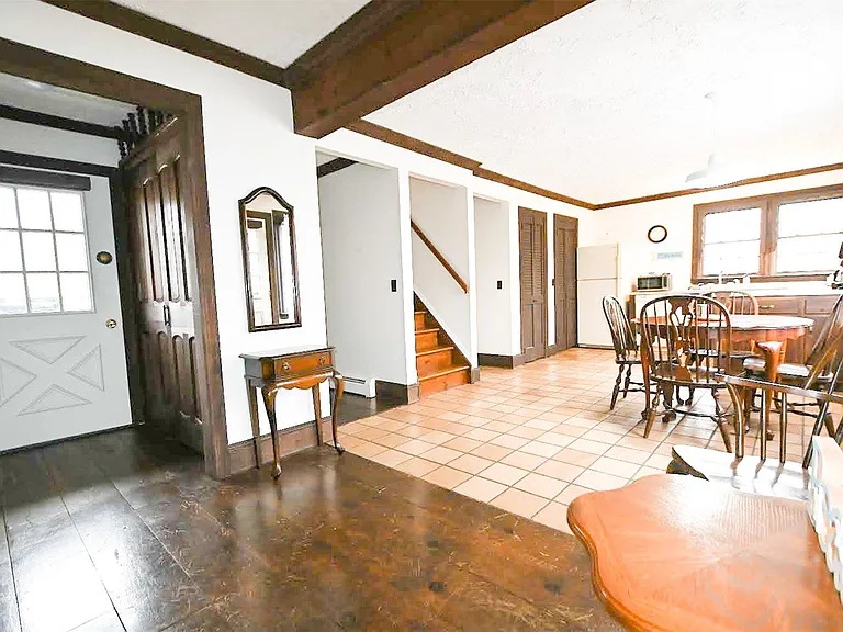 455 Fred St — Photo 9