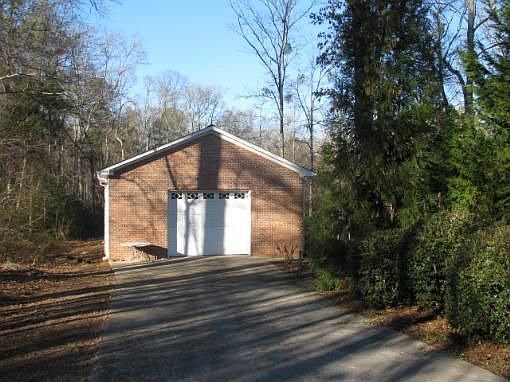 3rd image of 221 James Moore Dr