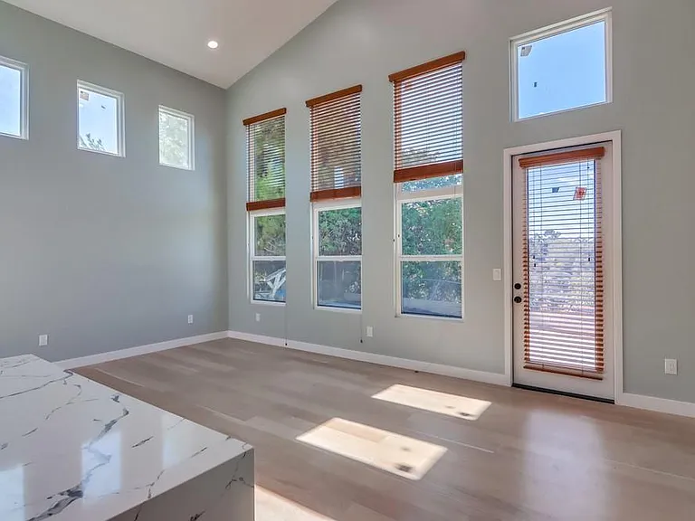 3336 Altadena Ave — Photo 20