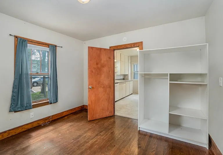 806 S Douglas St — Photo 13