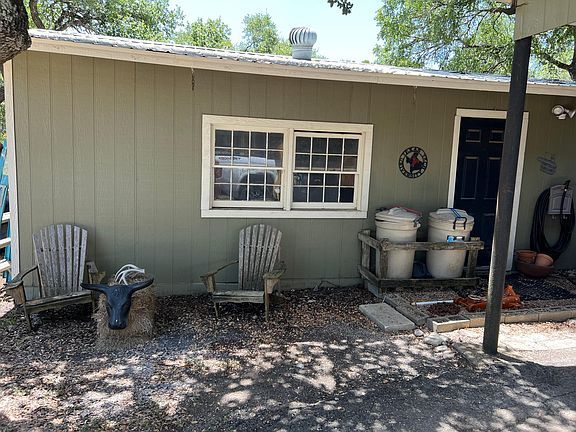 3rd image of 333 Wayside Dr