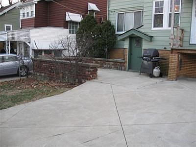 5th image of 2042 Hillcrest Ave