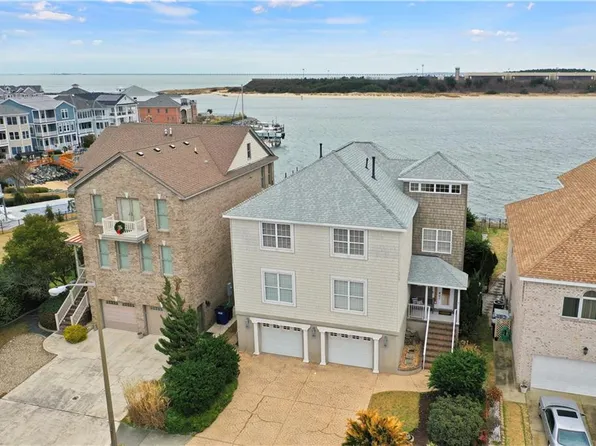 9614 Bay Point Dr, Norfolk, VA 23518