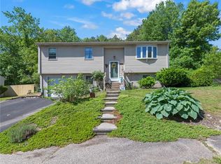 35 Black Walnut Dr, Coventry, RI 02816