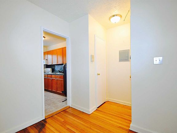 3rd image of 8308 155th Ave