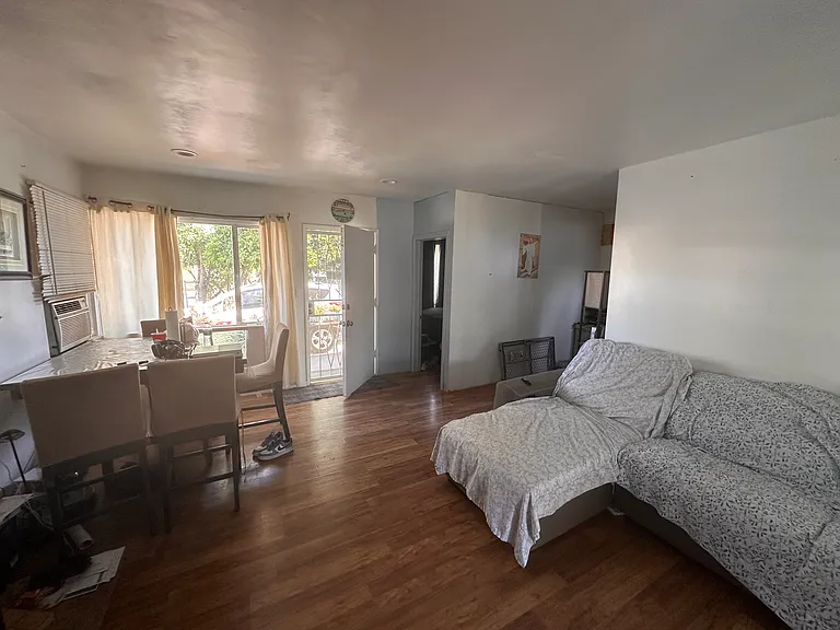 20351 Strathern St — Photo 11