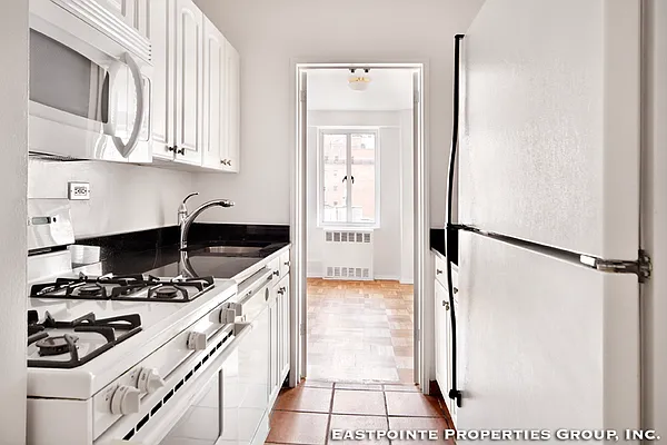 Rented by Eastpointe Residential Inc | media 18