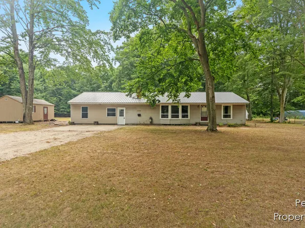 3485 S Carr Rd, Fruitport, MI 49415