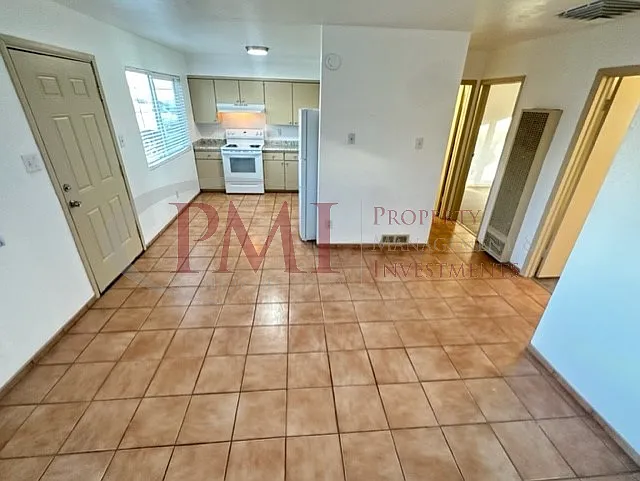 2105 Espina Street #10 — Photo 4