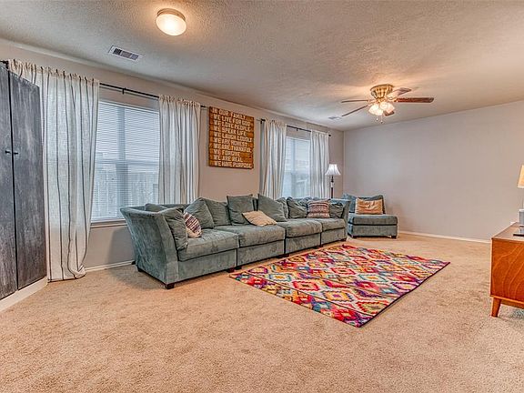 5th image of 11022 Kelly Hill Ct