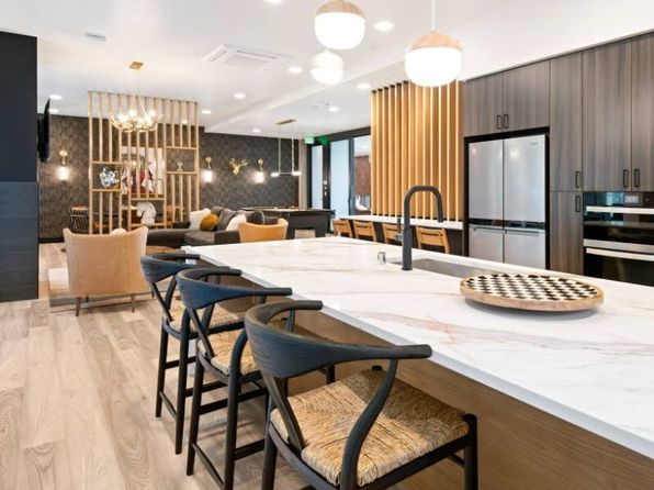 2222 15th Ave W #610