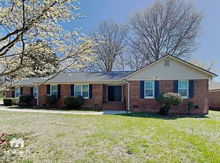 4901 Craigwood Dr, Charlotte, NC 28212