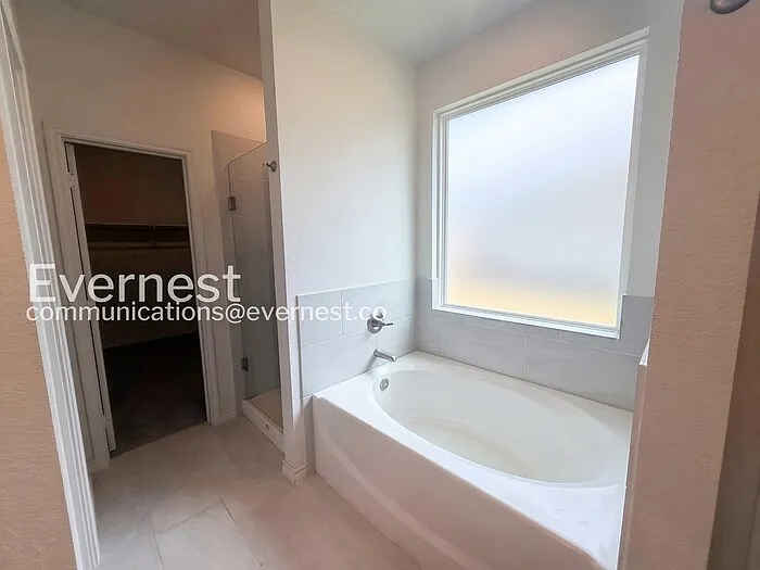 866 Freedom Cir — Photo 11