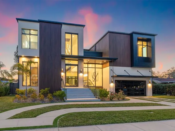 730 W Alda Way NE, Saint Petersburg, FL 33704