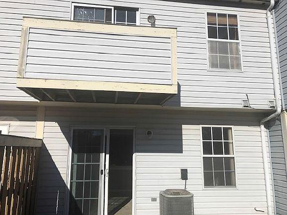 2nd image of 46358 Columbus Dr Unit 1204